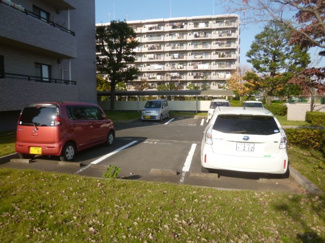 【駐車場】