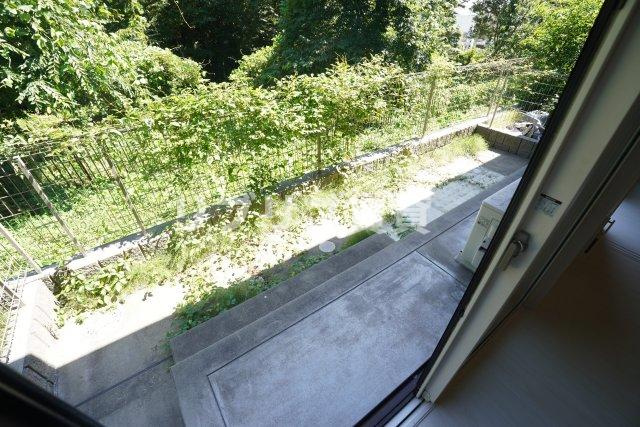 バードネイチャー　A棟のバルコニー