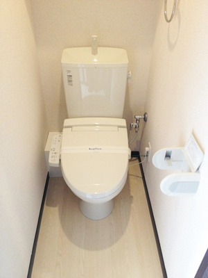 【トイレ】 | グリーン下石神井 | 温水洗浄便座付き