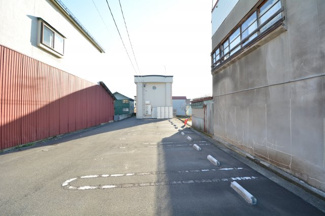 【駐車場】
