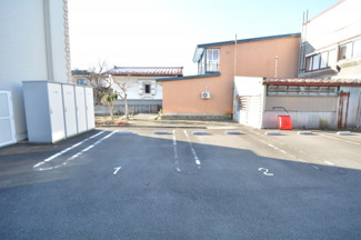 【駐車場】