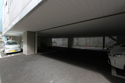 【駐車場】 | La Douceur榴ヶ岡