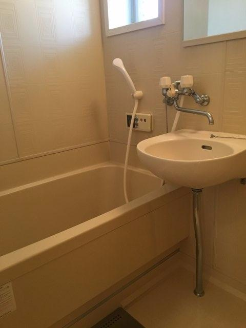 サイドポケットの浴室