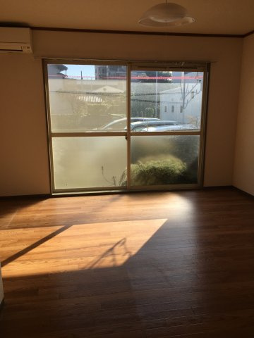 サイドポケットの洋室