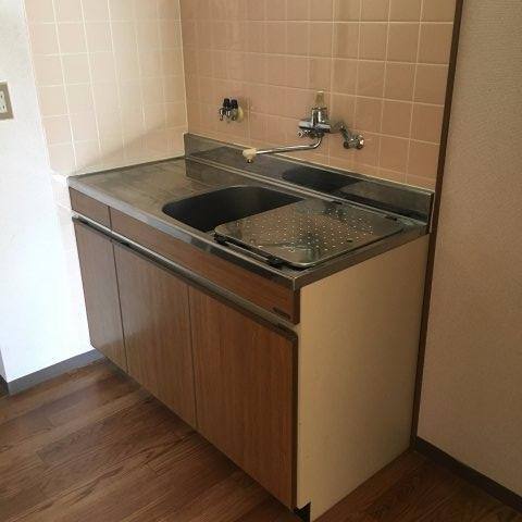 サイドポケットのキッチン