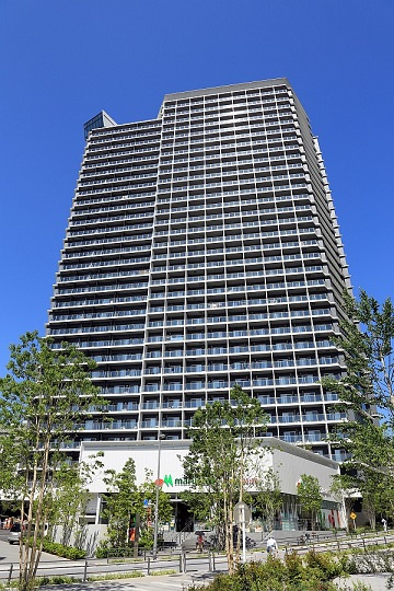 新宿区新宿６丁目の賃貸マンションの外観