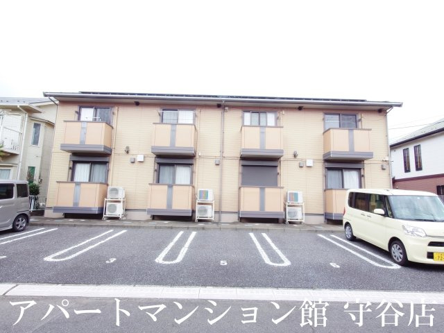 Dearcourtの駐車場