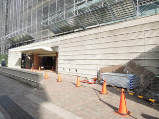 【エントランス】 | 京浜急行本線「六郷土手」駅徒歩4分と好立地！