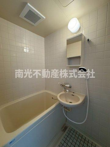 ベルジュネスの浴室