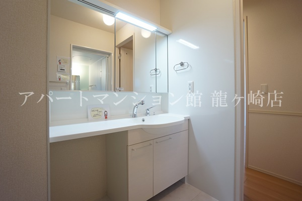 Wildflowerの独立洗面台