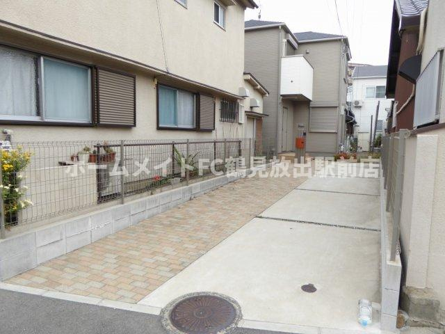 ベルリード森河内ウエスト弐番館の駐車場