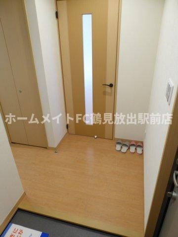 ベルリード森河内ウエスト弐番館の玄関