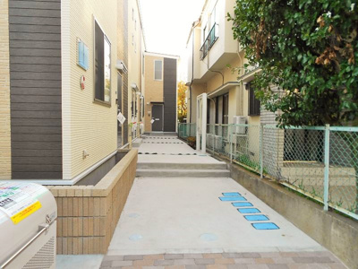 【エントランス】 | ディヴェルソ