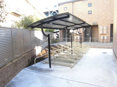 【外観】 | レオネクストやまとⅢ | 屋根付き駐輪場が使えます。