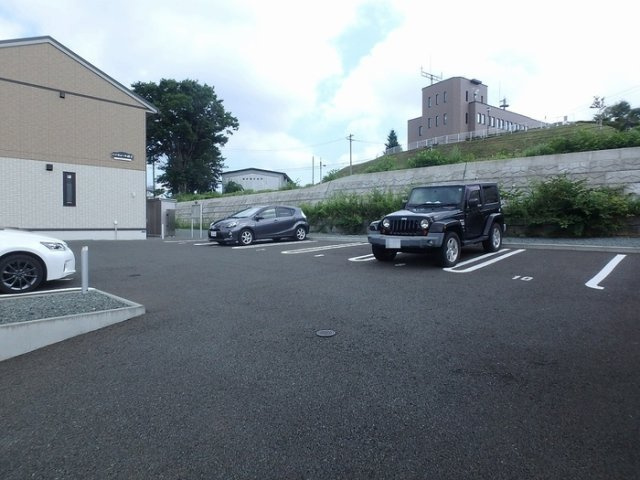 ハイカムール山王の駐車場