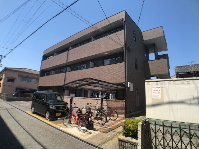 アンプルールフェールヴァンクールの外観