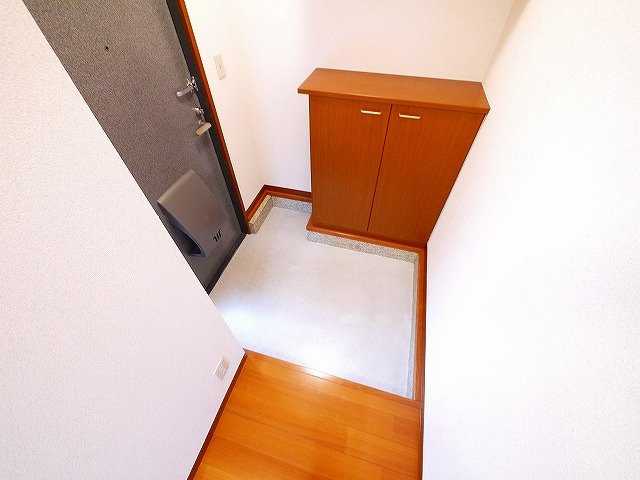メルベーユ壱分の玄関|収納もある玄関です