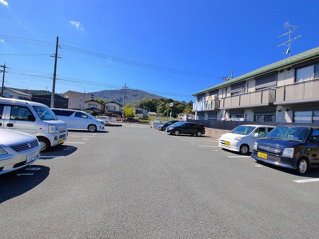 メルベーユ壱分の駐車場|駐車場に車を止められます