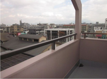 【バルコニー】