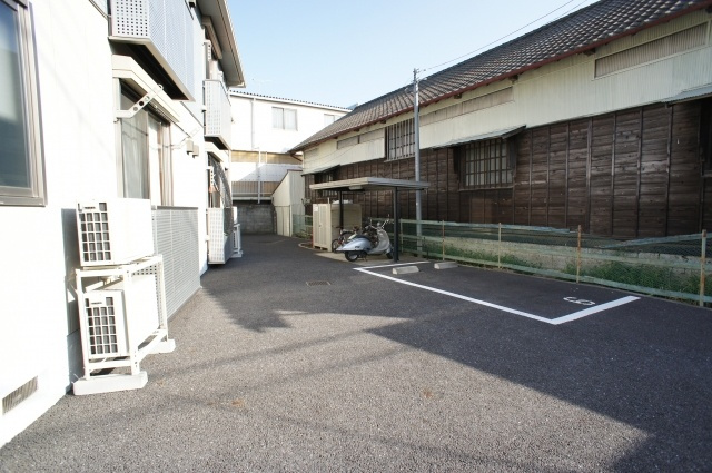 エクセルコートの駐車場