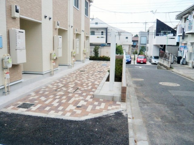 【エントランス】 | ソレイユ岡本