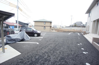 【駐車場】