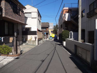 【周辺】 | カサディ根岸 | カサディ根岸　建物前