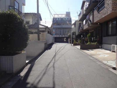 【周辺】 | カサディ根岸 | カサディ根岸 建物前