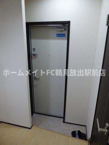 フジパレス城東諏訪Ⅶ番館の玄関