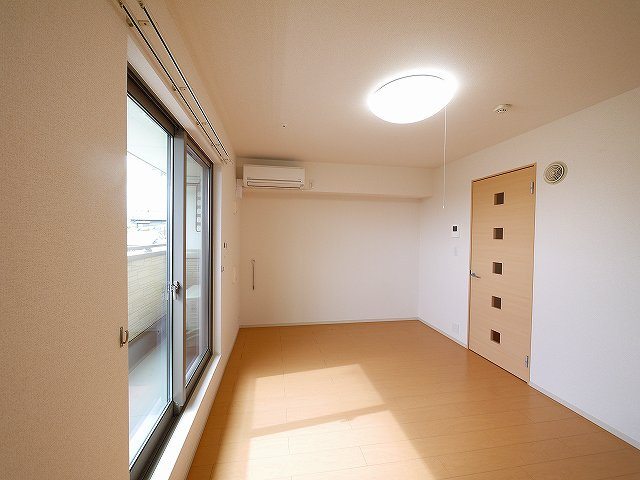 ハーベストⅠの洋室|落ち着いた色調の洋室です