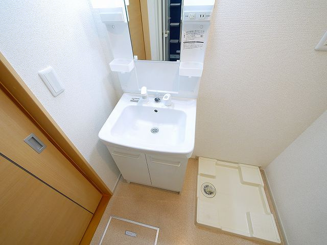 ハーベストⅠの洗面所|ゆったりとスペースのある洗面所