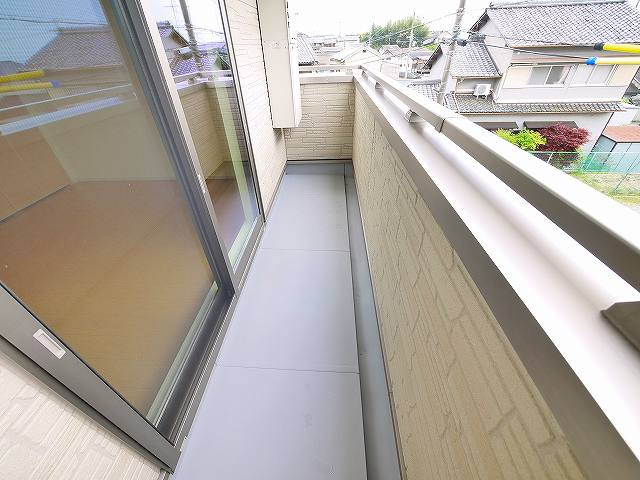 ハーベストⅠのバルコニー|暖かな日差しのふりそそぐバルコニー