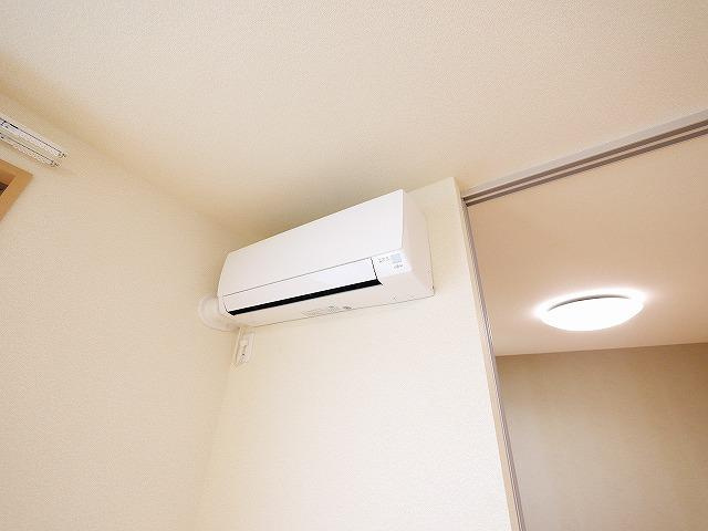 シャーメゾン　エストの設備|エアコン付き