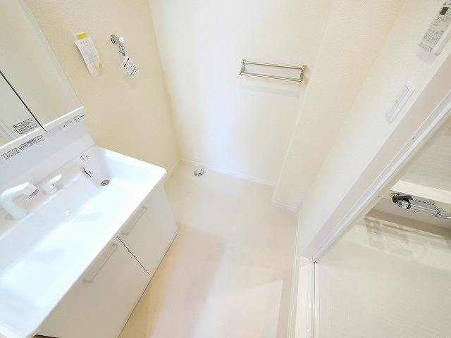 シャーメゾン　エストの洗面所|明るい洗面所です