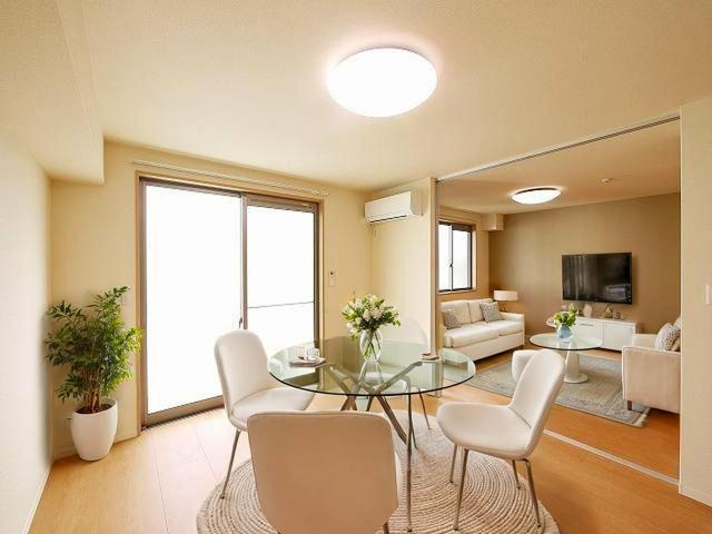 シャーメゾン　エストの居間・リビング|CGで家具等を配置したもので家具等は含まれません。