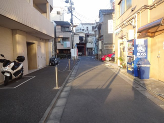 【周辺】 | コンシェリア・デュー入谷　建物前（駐輪場の前）
