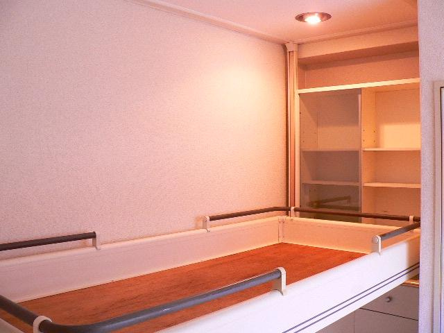 【寝室】 | Ｖｉｅ鴻池 | 電動ベッド