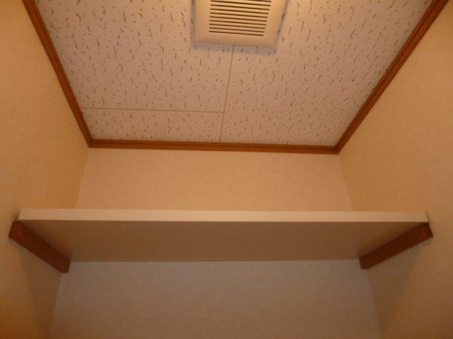ナチュールのトイレ|トイレ棚
