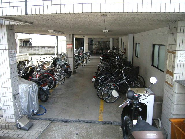 宝持ホワイトハイツ( 近畿大学 一人暮らし )のエントランス