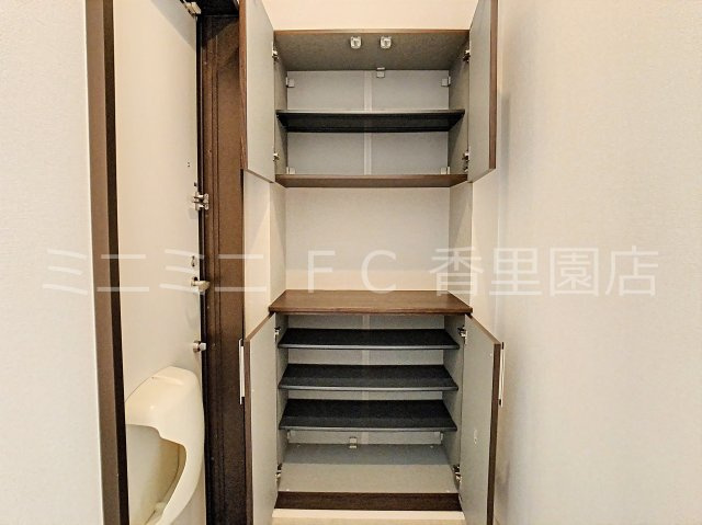 Ｓｕｍｉｃａの収納|シューズボックス