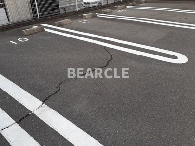 【駐車場】 | セントレア小野B | 駐車場があるので、車を買う予定の方も安心です