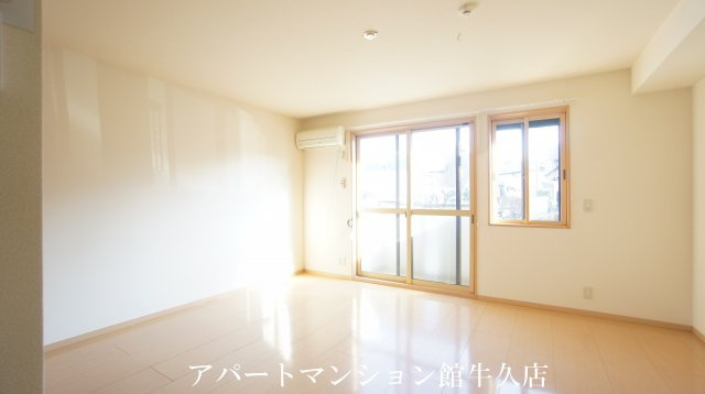 クレールセゾンＡの居間・リビング