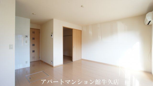 クレールセゾンＡの居間・リビング