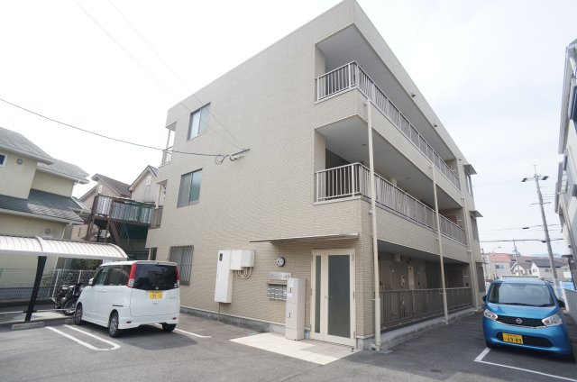 グリューネ鴻池の外観