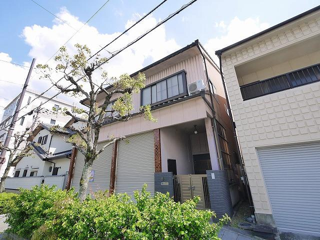中院町店舗の外観
