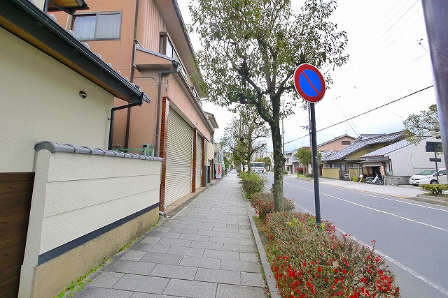 中院町店舗の周辺