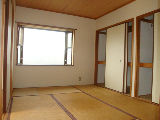 ハイツ中山の和室
