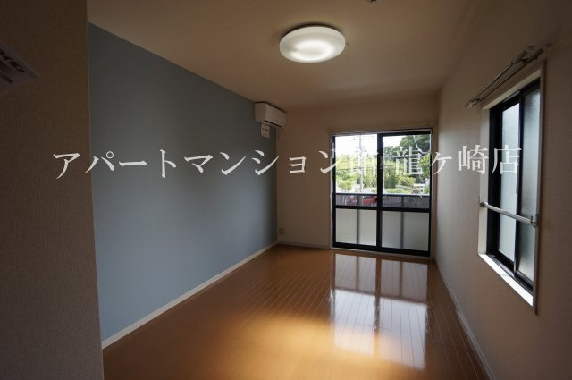 メゾン・ド・クレールの居間・リビング