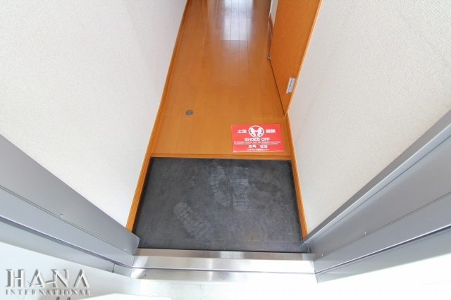 セゾンブラン三郷の玄関