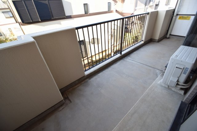 ベルグプレシャデス船橋のバルコニー|広いバルコニーです。